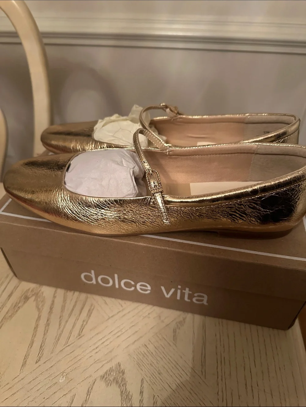 Beautiful Metallic Gold Mary Jane Flat